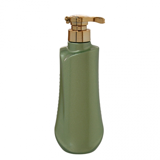500 ml Shampooflaschen in grüner Sonderform